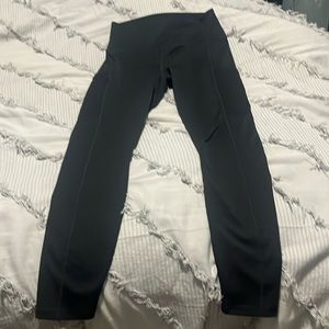 Black Fabletics leggings size medium. NWOT